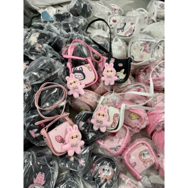 Túi mini Labubu viền cong 10cm đeo chéo bé tí, xinh xắn ngộ nghĩnh, 80.000đ