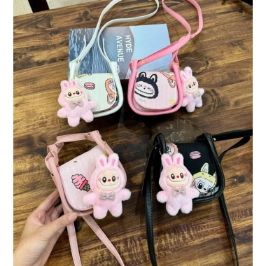 Túi mini Labubu viền cong 10cm đeo chéo bé tí, xinh xắn ngộ nghĩnh, 80.000đ 8 Túi mini Labubu viền cong 10cm đeo chéo bé tí, xinh xắn ngộ nghĩnh, 80.000đ 8