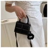 Túi mini nữ đeo chéo ô vuông, họa tiết chấm quả bông xinh xắn - giá 52.000 VNĐ 3