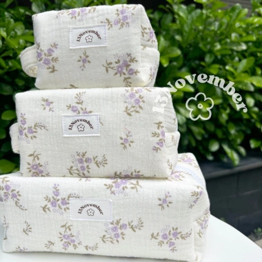Túi Pouch Vải Hoa Nhí Tím Đựng Đồ Trang Điểm - Tiện Dụng, Xinh Xắn, Giá 109.000₫ 3 Túi Pouch Vải Hoa Nhí Tím Đựng Đồ Trang Điểm - Tiện Dụng, Xinh Xắn, Giá 109.000₫ 3