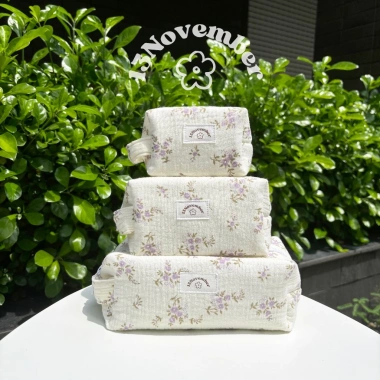 Túi Pouch Vải Hoa Nhí Tím Đựng Đồ Trang Điểm - Tiện Dụng, Xinh Xắn, Giá 109.000₫