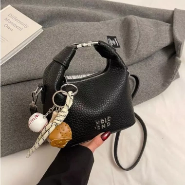 Túi quai xách tay nữ Chi-O da gạo – Đeo chéo kèm charm xinh xắn, chỉ 92.000₫ 10