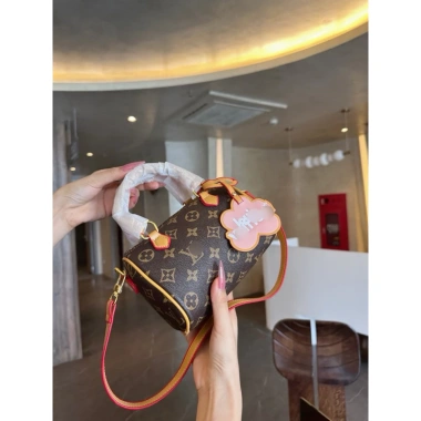 Túi Trống Tag Hot Trend 2 Dây Đeo Chéo Đeo Vai Sang Chảnh - Giá ưu đãi 170.000