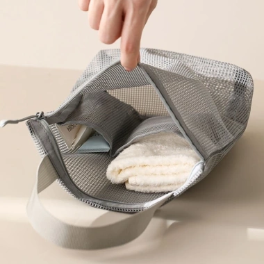 Túi Vệ Sinh Lưới Bảo Quản Dung Tích Lớn – Túi Tắm Di Động, Khô Nhanh – 45.360₫ 5 Túi Vệ Sinh Lưới Bảo Quản Dung Tích Lớn – Túi Tắm Di Động, Khô Nhanh – 45.360₫ 5
