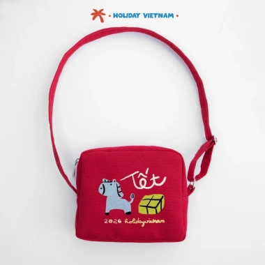 Túi xách em bé đeo chéo màu đỏ họa tiết Tết Nguyên Đán 2.026 Holiday Vietnam - giảm giá 21%