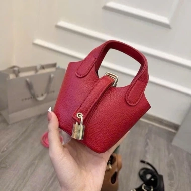 Túi Xách Nữ Mini Cầm Tay Dây Đeo Chéo Da Trơn Siêu Xinh HTM052 - 81.000 VND 3 Túi Xách Nữ Mini Cầm Tay Dây Đeo Chéo Da Trơn Siêu Xinh HTM052 - 81.000 VND 3