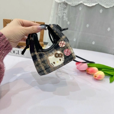 Túi xách nữ mini caro đeo chéo hình mèo dễ thương, nhẹ gọn, phù hợp đi dạo phố - Uyên Store DK085 9 Túi xách nữ mini caro đeo chéo hình mèo dễ thương, nhẹ gọn, phù hợp đi dạo phố - Uyên Store DK085 9