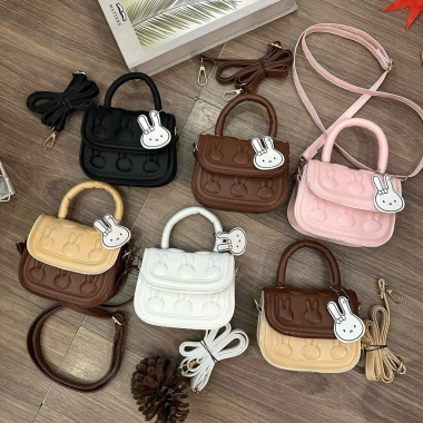 Túi xách nữ mini đeo chéo thời trang, kèm móc thỏ siêu xinh - chỉ 75.000₫