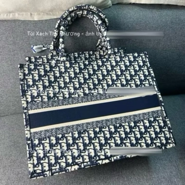 Túi xách nữ tote du lịch hoạ tiết, size 26-41cm, vải dày dặn thời trang sang chảnh, tặng khăn lụa, giá 99.000₫