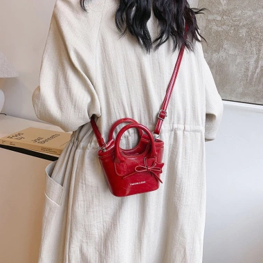 Túi xách Rinni mini dáng giỏ, túi đeo chéo thời trang kèm charm chỉ 160k