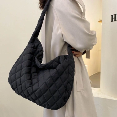 Túi xách vải phao Ulzzang unisex, đựng A4 & laptop, đeo vai/chéo, giá 64.5k