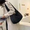 Túi xách vải phao Ulzzang unisex, đựng A4 & laptop, đeo vai/chéo, giá 64.5k 2