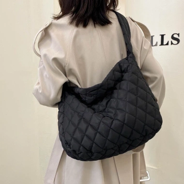 Túi xách vải phao Ulzzang unisex, đựng A4 & laptop, đeo vai/chéo, giá 64.5k
