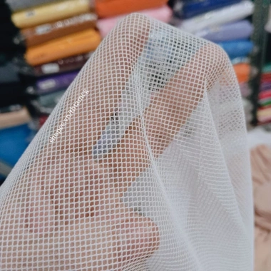 Vải May Mùng 1m9 Đẹp Chống Muỗi Côn Trùng - Giá ưu đãi 31.000 dong (giá gốc 37.820)