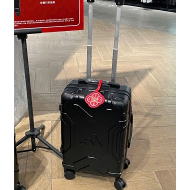 Vali ADIDAS Season 2.025 Ticker tự dán trắng size 20, ngăn laptop, cabin 2.19 triệu 3