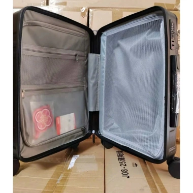 Vali ADIDAS Season 2.025 Ticker tự dán trắng size 20, ngăn laptop, cabin 2.19 triệu 4