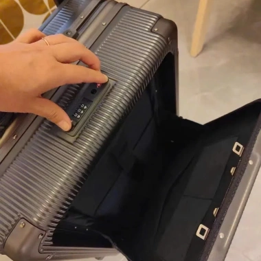 Vali FILA 20 Ngăn Laptop Cabin Trắng Đen - Hàng Cao Cấp Chính Hãng 2.199.000 8