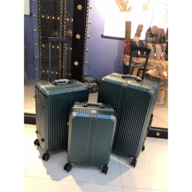 Vali kéo khung nhôm Traverking Hùng Phát - khóa TSA, chống rạch, bể vỡ, bảo hành 5 năm 6 Vali kéo khung nhôm Traverking Hùng Phát - khóa TSA, chống rạch, bể vỡ, bảo hành 5 năm 6