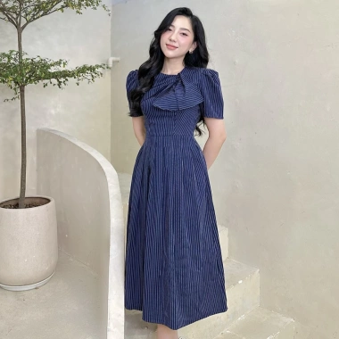 Váy thiết kế U&M nơ cổ lệch xếp li dài thanh lịch, bigsize, phù hợp tiệc Giáng Sinh, Tết - 332.800 5