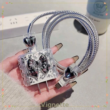 Vignette COD Phụ kiện bảo vệ cục sạc iPhone PD 20W Hình trái tim 3D bạc chống vỡ