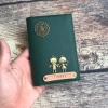 Vỏ bọc hộ chiếu khắc tên FREE + charm logo - Giá 120.000 VND, bảo vệ & thời trang 6