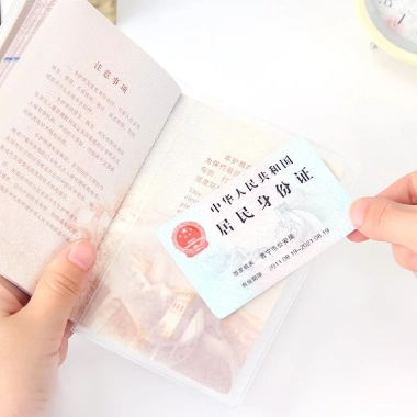 Vỏ bọc hộ chiếu trong suốt 3 ngăn phụ - Giá 10.000 đồng, giảm từ 13.000 6