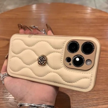 Vỏ điện thoại gợn sóng nước kim loại 3D Camellia Brown Down cho iPhone 17/16/15 Pro Max - mềm, xinh cho bé gái