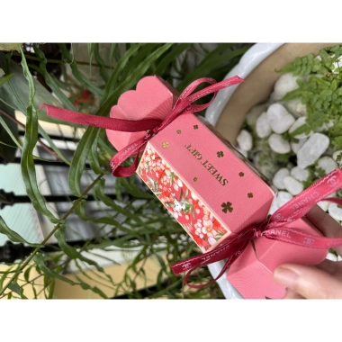 Vỏ hộp kẹo nơ Tết 2.025 - Qùa tặng tem chữ Tết, hộp mèo thần tài, chỉ 3.000đ