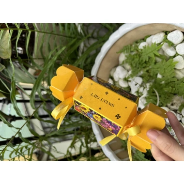 Vỏ hộp kẹo nơ Tết 2.025 - Qùa tặng tem chữ Tết, hộp mèo thần tài, chỉ 3.000đ