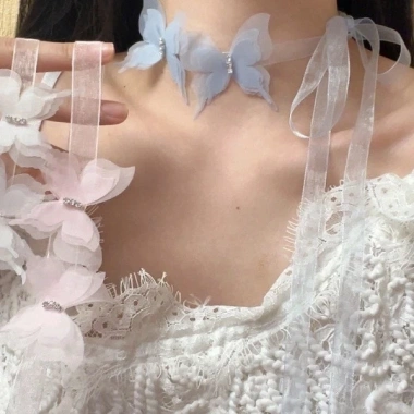 Vòng Cổ Choker Butterfly Đính Hạt Ngọc Sang Trọng, Dây Sợi Mảnh Voan 20.900 VNĐ by.Lisa