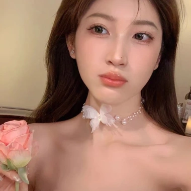 Vòng Cổ Choker Butterfly Đính Hạt Ngọc Sang Trọng, Dây Sợi Mảnh Voan 20.900 VNĐ by.Lisa 9 Vòng Cổ Choker Butterfly Đính Hạt Ngọc Sang Trọng, Dây Sợi Mảnh Voan 20.900 VNĐ by.Lisa 9