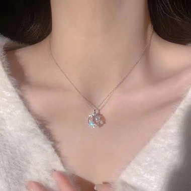 Vòng cổ Ngôi Sao Mặt Trăng cho bé gái - thiết kế sang trọng, ánh sáng lung linh, quà sinh nhật hoàn hảo