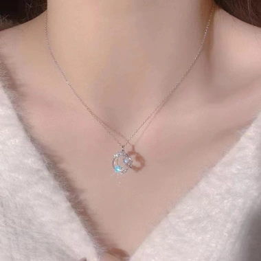 Vòng cổ Ngôi Sao Mặt Trăng cho bé gái - thiết kế sang trọng, ánh sáng lung linh, quà sinh nhật hoàn hảo 5 Vòng cổ Ngôi Sao Mặt Trăng cho bé gái - thiết kế sang trọng, ánh sáng lung linh, quà sinh nhật hoàn hảo 5