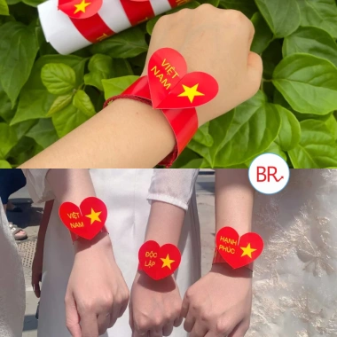 Vòng đeo tay Tôi Yêu Việt Nam - Sỉ 100 tặng 20 tem tim, ý nghĩa, giá 36.000₫ 8 Vòng đeo tay Tôi Yêu Việt Nam - Sỉ 100 tặng 20 tem tim, ý nghĩa, giá 36.000₫ 8