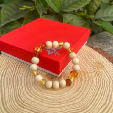 Vòng Hổ Phách Dâu Tằm Cho Bé Sơ Sinh - Hỗ Trợ Mọc Răng, Ngủ Ngon, Bình An, Giá Ưu Đãi 230.000 8