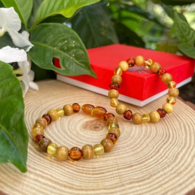 Vòng Hổ Phách Dâu Tằm Cho Bé Sơ Sinh - Hỗ Trợ Mọc Răng, Ngủ Ngon, Bình An, Giá Ưu Đãi 230.000 9