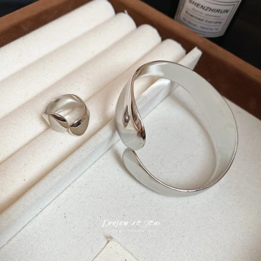 Vòng tay DREJEW mở hình bầu dục kim loại bóng sang trọng, đa năng, phong cách châu Âu-Mỹ - Giá ưu đãi 50.220 VND