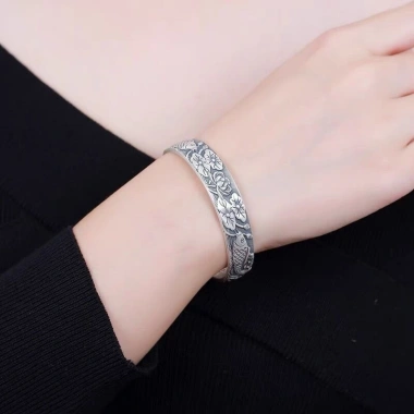 Vòng Tay Retro Trái Tim Kinh Dị Dân Tộc Sen, Chắc Chắn Điều Chỉnh, Giá Ưu Đãi 71,610 VND
