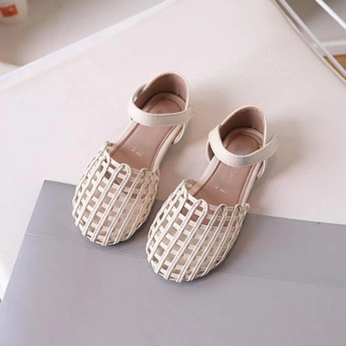 Xăng Đan Bé Gái Hàn Quốc Đế Mềm Chống Trơn Cắt Giày Đa Năng Thời Trang Năng Động 5 Xăng Đan Bé Gái Hàn Quốc Đế Mềm Chống Trơn Cắt Giày Đa Năng Thời Trang Năng Động 5