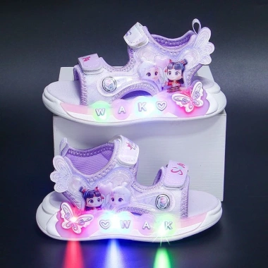 Xăng đan chiếu sáng Kuromi mùa hè bé gái - giày biển đế mềm, chống trượt, giảm giá 3 Xăng đan chiếu sáng Kuromi mùa hè bé gái - giày biển đế mềm, chống trượt, giảm giá 3