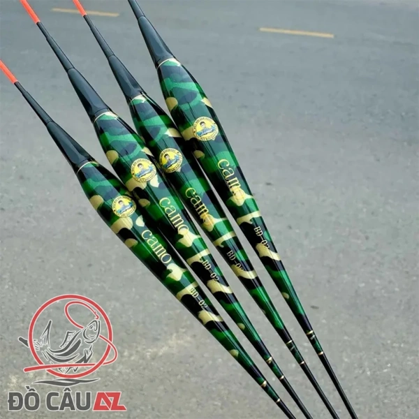 Nhiều angler (người câu cá) thường sử dụng thêm đèn pin, đèn LED trầm hoặc đèn dải màu để tạo ánh sáng xung quanh. (Ảnh 3)