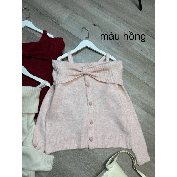 Áo len lệch vai mùa thu đông thường mất độ bền nhanh nếu bỏ qua cách giặt đúng cách. - Ảnh 5 Áo len lệch vai mùa thu đông thường mất độ bền nhanh nếu bỏ qua cách giặt đúng cách. - Ảnh 5