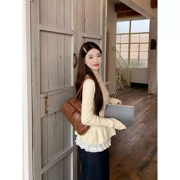 Những sai lầm thường gặp khi giặt áo ôm có thể làm giảm độ co giãn và làm hỏng vòng kéo. (Ảnh 3) Những sai lầm thường gặp khi giặt áo ôm có thể làm giảm độ co giãn và làm hỏng vòng kéo. (Ảnh 3)