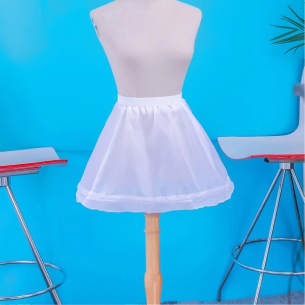Lựa chọn một lớp váy đệm đáp ứng các tiêu chí trên không hề dễ dàng, nhưng NICE Cô Gái Nhỏ Petticoat Underskirt mang đến một giải pháp cân bằng giữa độ bồng, nhẹ và thiết kế thực dụng. (Ảnh 5) Lựa chọn một lớp váy đệm đáp ứng các tiêu chí trên không hề dễ dàng, nhưng NICE Cô Gái Nhỏ Petticoat Underskirt mang đến một giải pháp cân bằng giữa độ bồng, nhẹ và thiết kế thực dụng. (Ảnh 5)