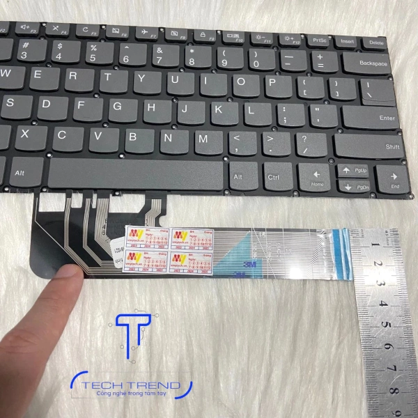 Trên thị trường hiện nay, có một số mẫu bàn phím rời được thiết kế đặc thù để phù hợp với laptop gập. (Ảnh 5)