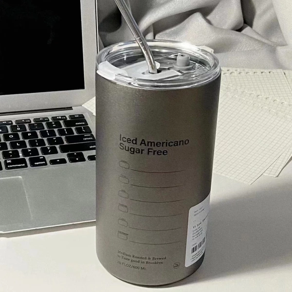 Bình giữ nhiệt inox có nắp và ống hút có thực sự giải quyết được vấn đề duy trì vị lạnh cho ly cà phê đá hàng ngày? - Ảnh 5
