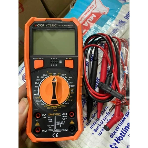 Pin của đồng hồ điện tử thường là pin lithium‑ion hoặc pin lithium‑polymer, có ưu điểm là mật độ năng lượng cao và khả năng sạc nhanh. (Ảnh 2)