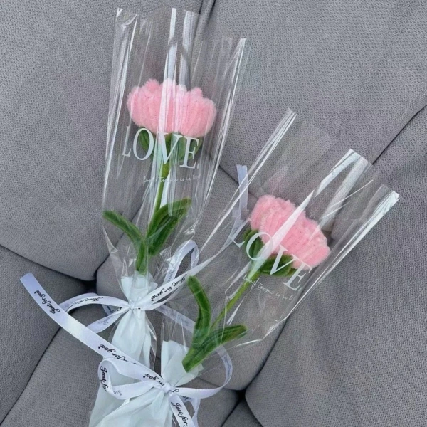 Những móc, dây treo hay kẹp tường thường được lựa chọn dựa trên tính linh hoạt và giá thành. (Ảnh 3)