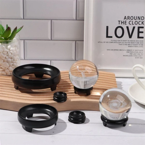 Đặt một tấm thảm chịu lực trên bàn làm việc để bảo vệ dụng cụ và tránh trượt. (Ảnh 5)