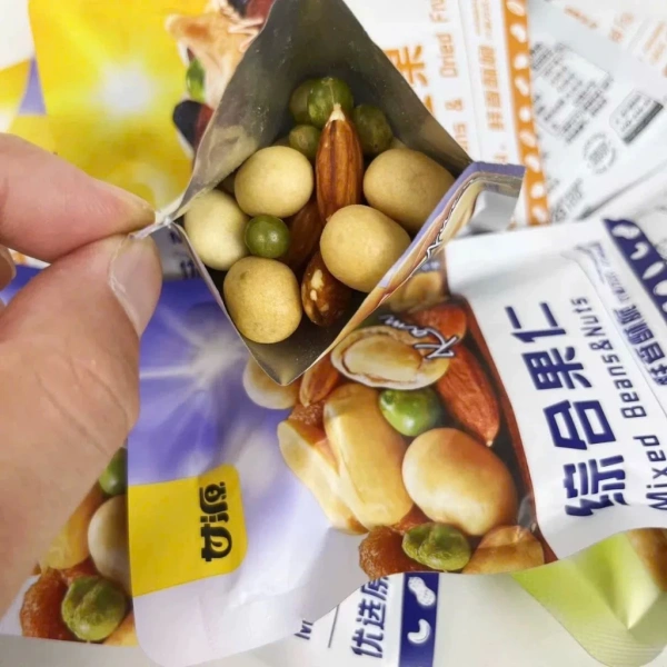 Sản phẩm này mang đến một gói hạt mix dinh dưỡng đa vị, bao gồm các nguyên liệu như trái cây sấy khô, đậu và ngũ cốc, được thiết kế để cung cấp một nguồn năng lượng cân bằng mà không cần thêm phụ gia hay chất bảo quản. (Ảnh 5) Sản phẩm này mang đến một gói hạt mix dinh dưỡng đa vị, bao gồm các nguyên liệu như trái cây sấy khô, đậu và ngũ cốc, được thiết kế để cung cấp một nguồn năng lượng cân bằng mà không cần thêm phụ gia hay chất bảo quản. (Ảnh 5)